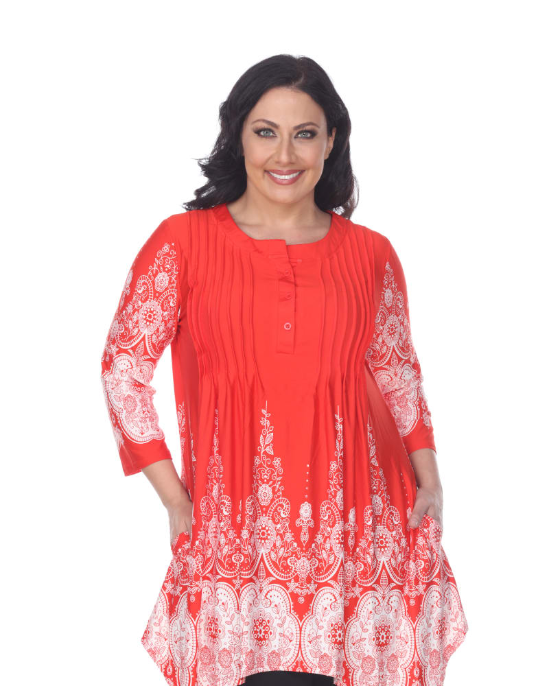 Front of a model wearing a size 1X Dulce Tunic Top in Red/White by White Mark. | dia_product_style_image_id:247026